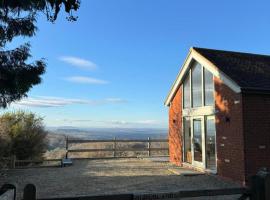 Cheltenham View Lodge，位于切尔滕纳姆的酒店