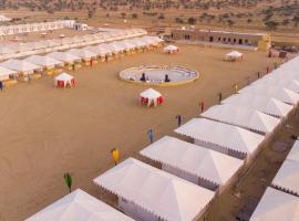 Golden Heaven Desert Camp，位于斋沙默尔的豪华帐篷营地