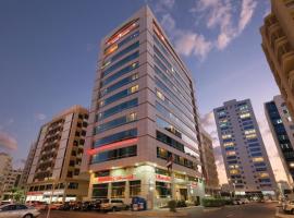 阿布扎比华美达市区酒店，位于阿布扎比Downtown Abu Dhabi的酒店