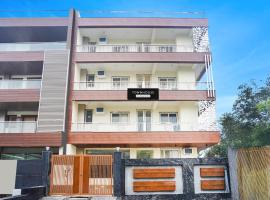 Super Townhouse Sector 121 Noida，位于Indirapuram的酒店