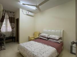 Adawiyah Guest House, Gambang，位于甘孟的酒店
