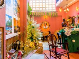 Hostal Mamà Mambò - Zona Colonial，位于圣多明各的酒店