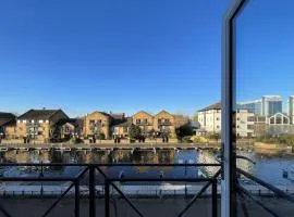 Clippers Quay Loft at Canary Wharf
