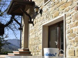 La casa Chiappelle，位于Cortemilia的木屋