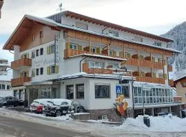 Hotel Cristallo