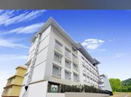 Four star resort near ropeway