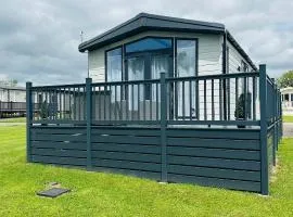 Horton's Hideaway at Ashbourne Heights Holiday Park