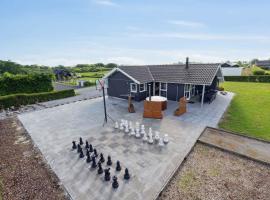 Activity House - Flovt Strand Haderslev，位于哈泽斯莱乌的酒店