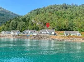 4 Bedroom Awesome Home In Luster