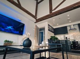 Urban View Apartment - Sleeps 6，位于纽波特的酒店