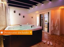 Espectacular y Moderno Apartamento Paradise a 15 min en vehiculo del Zocalo de Oaxaca，位于瓦哈卡市的带热水浴缸的酒店
