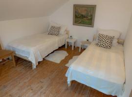 Haus am Pledlberg in Winzer bei Passau & Deggendorf & Österreich & Grenze für Arbeit Freizeit und Natur，位于Winzer的酒店