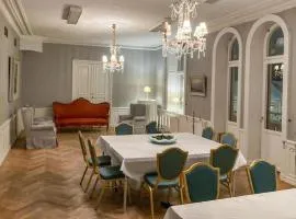 Beautiful Apartment In Skänninge
