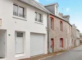 1 Bedroom Cozy Apartment In Carolles