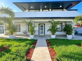 Luxury Home by Miami Int Airport
