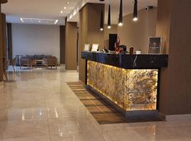 Hotel Alvarado Suites，位于萨尔塔的酒店