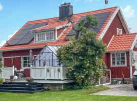 Gorgeous Home In Västervik With Wifi，位于韦斯特维克的酒店