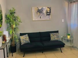 Casa Huésped Amparán，位于华雷斯城的公寓