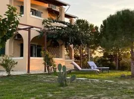 Dimitra Houses 2 - Seaside