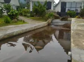 Ciwidey Hills & Wetland Family 2