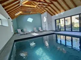 Gîte avec piscine intérieure