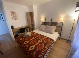 b&b du Clos M&eacute;nil，位于阿涅勒的住宿