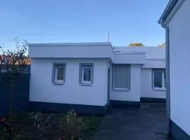 Minos Bungalow