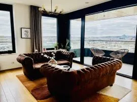 Elegant Sky Apartment with SPA