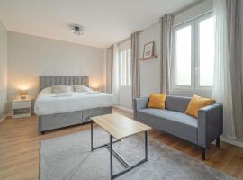 Hotel Trianon Saint Ouen，位于圣旺的酒店