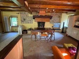 Casa Vacanze MULINO DI VALIANA，位于普拉托韦基奥的酒店
