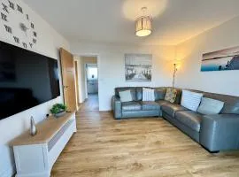 GWEL Y TYWYN - 2 BED APT-ON THE BEACH-TREARDDUR