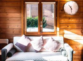 Magnifique chalet au calme total，位于Réau的酒店