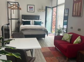 Hugo Mews Bright Studio Apartment，位于布瑞的自助式住宿
