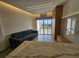 Beach Front Luxory Stay，位于Tallat Mīshāl的酒店