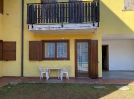 yellow house，位于韦雷斯的酒店