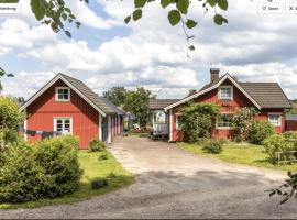 Stuga nära Ullared Mitt i Åkulla bokskogar，位于Rolfstorp的酒店