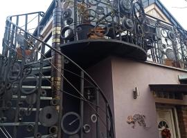 Nové podkrovie umelca，位于特尔纳瓦的酒店