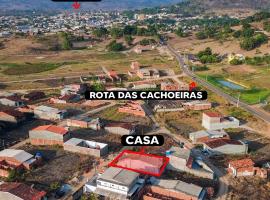 Casa em Bonito na rota das cachoeiras e da Vinícola, há 5 minutos do centro da cidade，位于博尼托的酒店