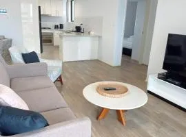 Modern 2 Bedroom Apartment with Parking Central Parramatta