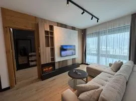 Ski in & Ski out Luxury Apartment with private garage