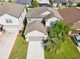Tampa Private Home, Game Room, Theater Room & more! Close to attractions and beaches!，位于里弗维尤的酒店