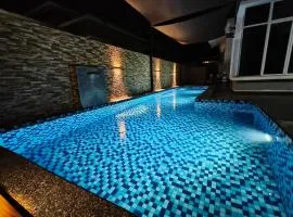 D'ZAHRA HOME - with 30ft private pool