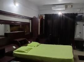 Manjeri Tourist Home，位于Manjeri的酒店
