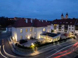 1552 Boutique Hotel