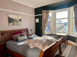 Large, comfy room close to city centre - Newcastle upon Tyne