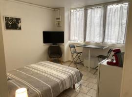Gite Le Vouglans - Moirans en Montagne 2-4 personnes，位于穆瓦朗－昂蒙塔涅的酒店