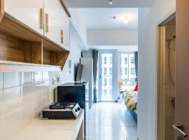 Contemporary Room Tokyo Riverside PIK 2，位于Muara的酒店