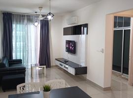 Newly Painted 3-Room Residence, Near IOI City Mall, UPM, UNITEN, IUKL，位于加影的酒店