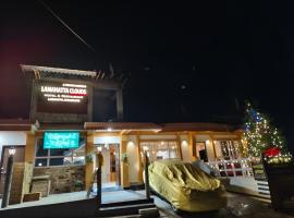 Lamahatta Clouds Hotel & Restaurant，位于Takdāh的酒店