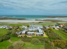 Waves Guest Suites，位于卡斯特的酒店